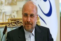 نگاهی به دست دشمن نداریم و مقابل آن می‌ایستیم