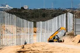 عکس: تکمیل تقریبی دیوار زیرزمینی صهیونیستی در مرز غزه