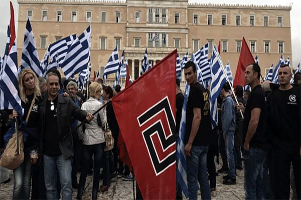 اجتماع «نئو نازی‌ها» مقابل دادگاهی دریونان