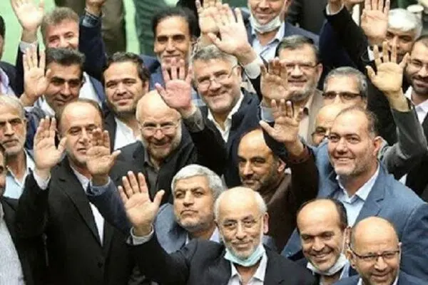انتظار طولانی برای اقدام متقابل مجلس