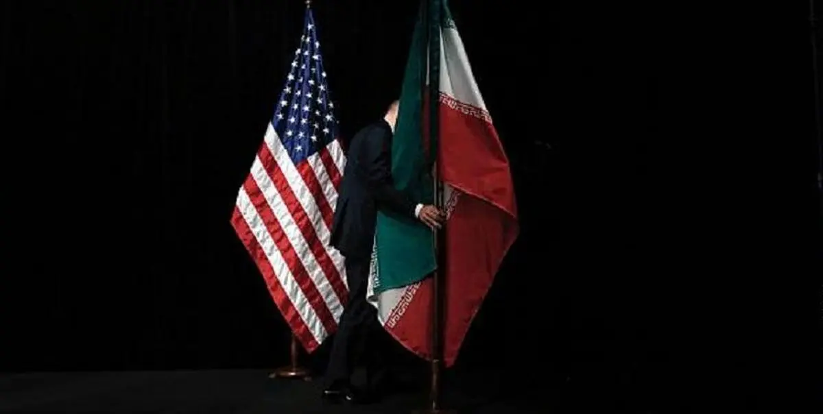 کاسبان تسلیم مشغول به کارند!