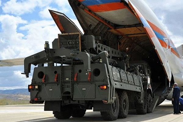 وزیر دفاع ترکیه: آماده استقرار سامانه‌های «اس-۴۰۰» می‌شویم