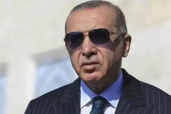 اردوغان: مکرون بیمار است