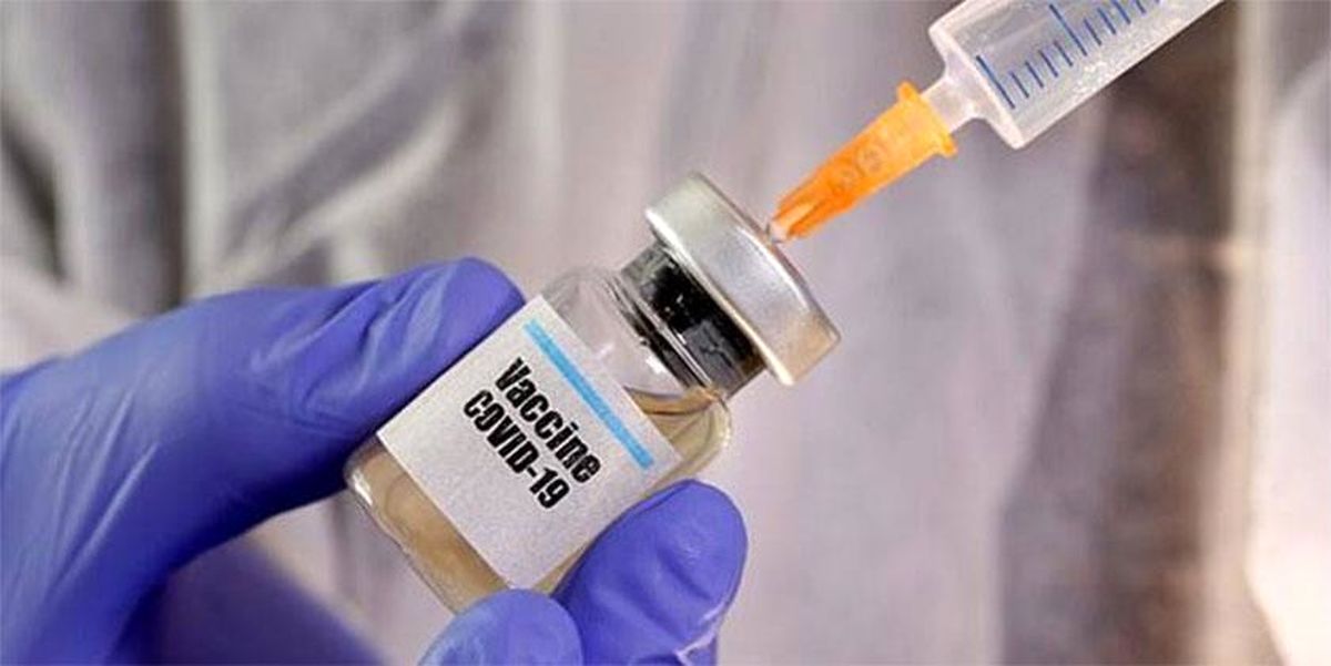 عکس: اولین ایرانی واکسن کرونا را تزریق کرد
