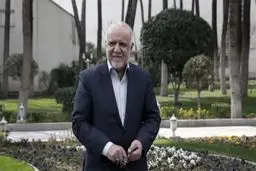 عکس: توئیت زنگنه با گوشی اپل درباره بی اثر بودن تحریم های آمریکا!