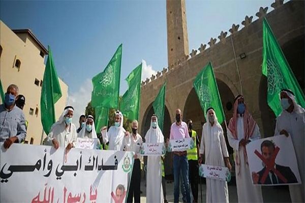 تظاهرات مبلغان مذهبی در غزه علیه «ماکرون»