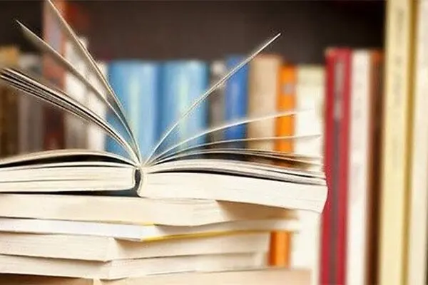 چرا مطالعه کتاب‌های کمک آموزشی برای دانش‌آموزان آموزش مجازی مهم است؟