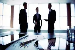 در شرایط جنگ اقتصادی رایزنان اقتصادی از چارت سفارتخانه‌ها حذف شدند