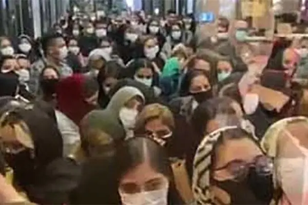 برخورد با عوامل ازدحام در یک پاساژِ شهرک غرب