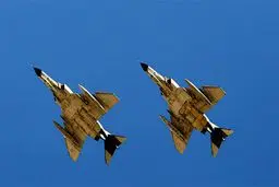 انهدام اهداف دشمن توسط F5 و صاعقه ارتش