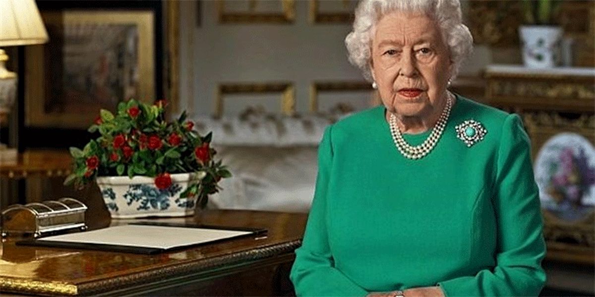 عکس: ملکه انگلیس برای اولین بار با ماسک دیده شد