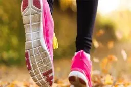 اینفوگرافیک: ۹ تاثیر مثبت پیاده‌روی بر سیستم ایمنی و رفتاری بدن