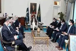 ظریف با عمران خان دیدار کرد