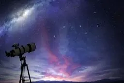 مقارنه هلال ماه و زهره فردا در آسمان ایران دیده می‌شود