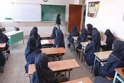 تصویر غم‌انگیز از تدریس معلم ایرانی