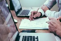 بازاریابی هک رشد چیست و چه تفاوتی با بازاریابی عملکردی دارد؟