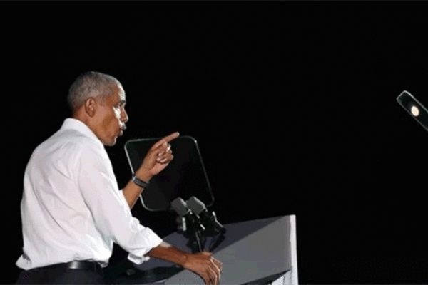 اوباما: اینترنت بزرگ‌ترین تهدید علیه دموکراسی ماست