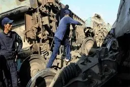 برخورد قطار مسافربری و باری در قزوین