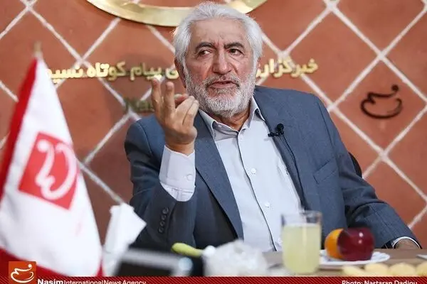 اقتصاد کشور، دچار خود تحریمی است؛ چرا ترامپ آقازاده‌های ساکن آمریکا را تحریم نکرد؟