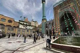 صحن امامزاده‌ها باز است