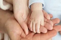 اینفوگرافیک: ۹ دلیلی که ایرانی‌ها را از فرزندآوری منصرف می‌کند