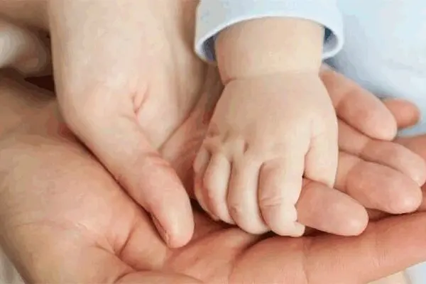 اینفوگرافیک: ۹ دلیلی که ایرانی‌ها را از فرزندآوری منصرف می‌کند