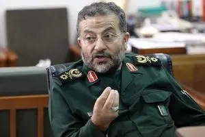 نیازمند حرکت نهضتی هستیم