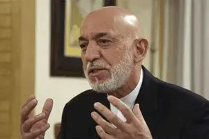 کرزی: طرف‌های مذاکره‌ بر سر برقراری آتش‌بس توافق کنند