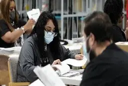 ستاد ترامپ: نتایج انتخابات در جورجیا را باطل کنید