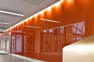 شیشه رنگی، انتخاب مناسب برای طراحی دکوراسیون ساختمان