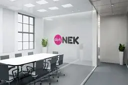 دورکاری در یک شرکت اروپایی. شرکت دات نک نیروی متخصص نرم افزار استخدام می کند