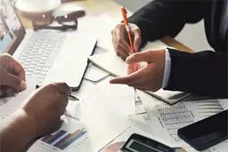 مسیر پیشرفت کسب و کارها با انجام خدمات مالی و مالیاتی شرکت ها