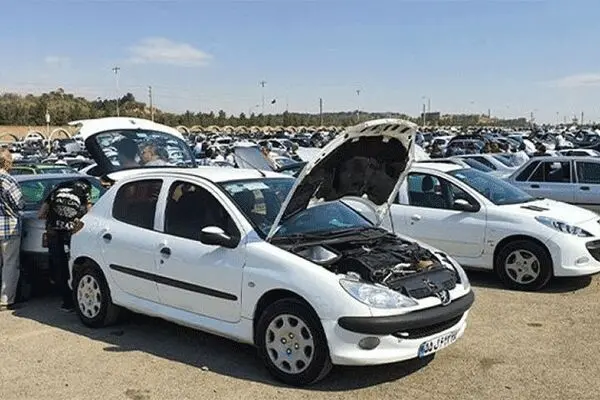پیش‌خریداران خودرو نقره داغ شدند