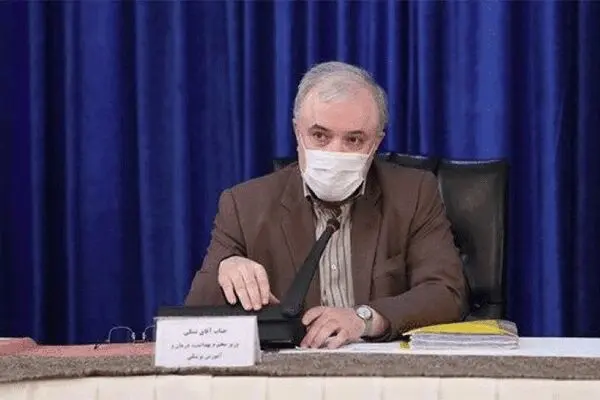 نمکی: واکسن کرونا را چراغ خاموش پیش می‌بریم