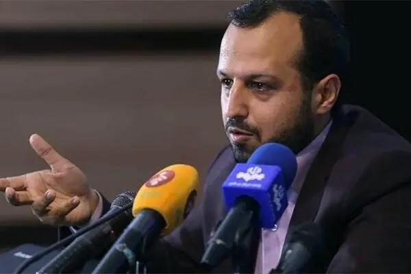 خاندوزی: با بودجه ۱۴۰۰، ۵۰ سال به عقب برمی‌گردیم