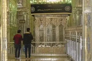 گشوده شدن درهای حرم شاهچراغ (ع) به روی زائران