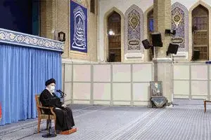 تصاویر: دیدار دست‌اندرکاران مراسم سالگرد شهید سلیمانی با رهبر انقلاب