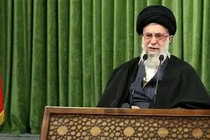 عکس: ترجمه آیه نصب شده بر کتیبه حسینیه امام خمینی (ره)