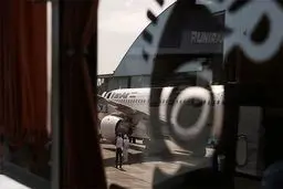 ستاد کرونا دستور دهد تمام پروازهای خارجی را می‌بندیم