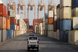 حجم تجارت خارجی کشور به ۵۲ میلیارد دلار رسید