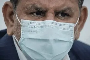 هیچ مقام دولتی حق ندارد خارج دستورالعمل‌ها واکسن بزند