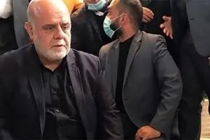 حضور ایرج مسجدی بر مزار شهید ابومهدی المهندس