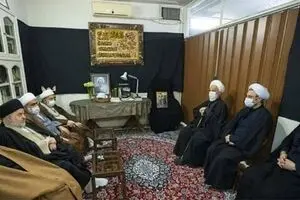حضور نماینده تام‌الاختیار آیت‌الله سیستانی در منزل مصباح‌یزدی