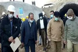 بازدید قالیباف ‌از مسیر ترکیدکی ‌لوله‌‌ نفت سرخون