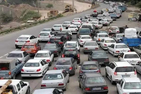 وضعیت ترافیک محورهای شمال | ترافیک سنگین در هراز و باران در مازندران