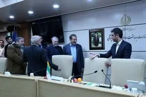 اندر مذمت ستادهای ملی و شوراهای عالی