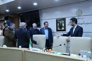 اندر مذمت ستادهای ملی و شوراهای عالی