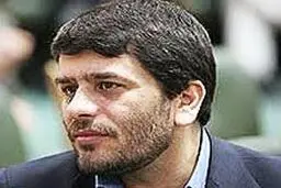 فرانشیز یک شبکه ارتباطی بین کسب و کارهای مستقل کوچک می باشد که به هر یک از این کسب و کار های کوچک اجازه می دهد که تحت یک نام تجاری مشترک و یک هویت فعالیت کنند و همگی از یک متد موفق (که قبلا آزمایش شده) و بازاریابی مشترک استفاده کنند. در عمل فرانشیز دقیقا 