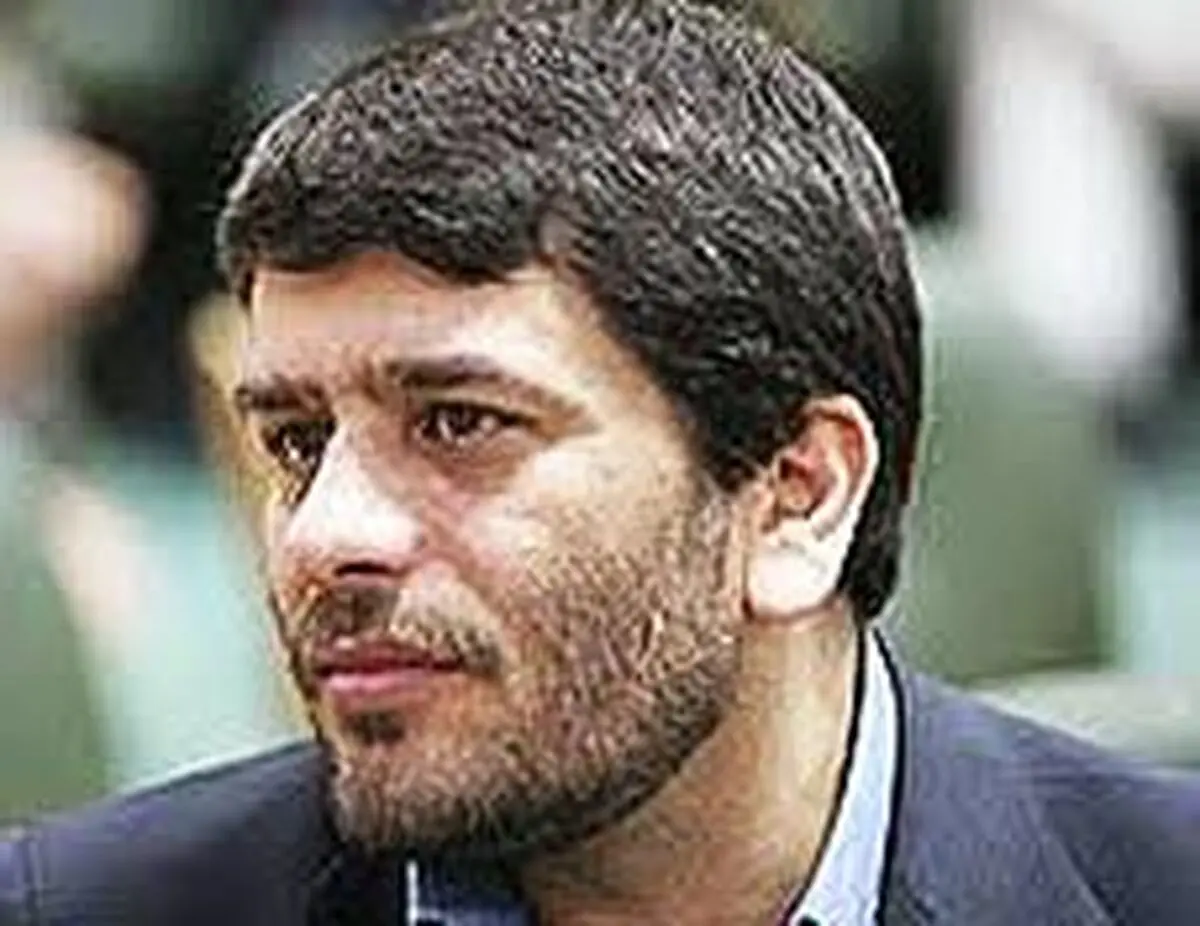فرانشیز یک شبکه ارتباطی بین کسب و کارهای مستقل کوچک می باشد که به هر یک از این کسب و کار های کوچک اجازه می دهد که تحت یک نام تجاری مشترک و یک هویت فعالیت کنند و همگی از یک متد موفق (که قبلا آزمایش شده) و بازاریابی مشترک استفاده کنند. در عمل فرانشیز دقیقا 