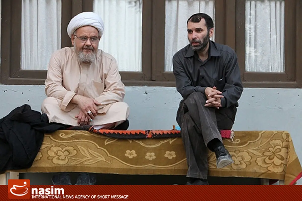 نقدها مرا اذیت می‌کند